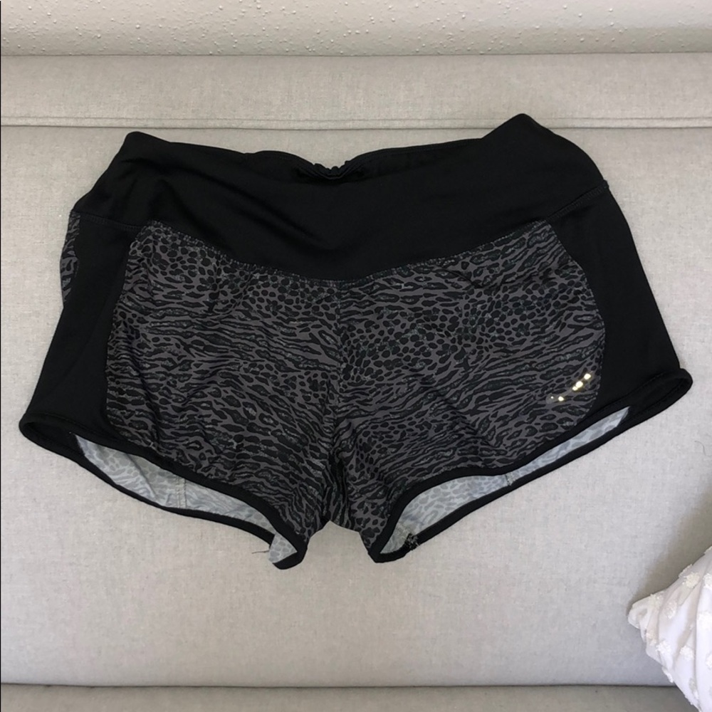 NIKE Black/Leopard Shorts